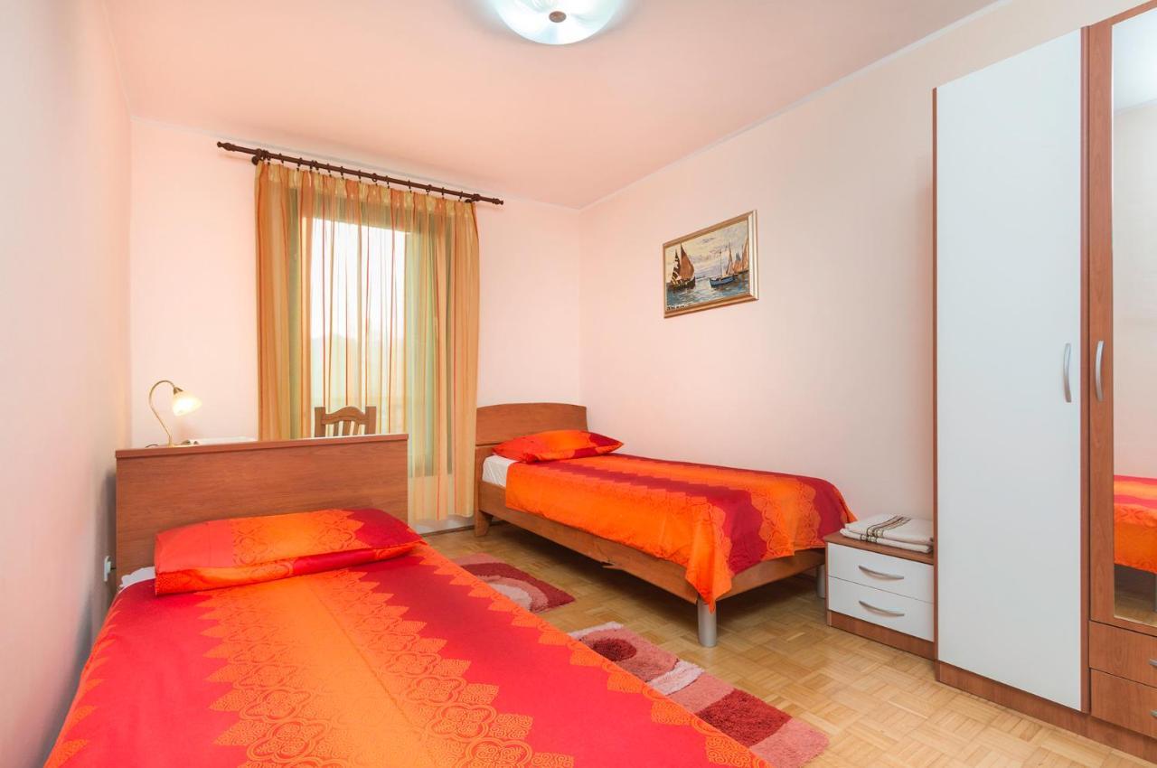 Sisplac Apartment Pula Extérieur photo